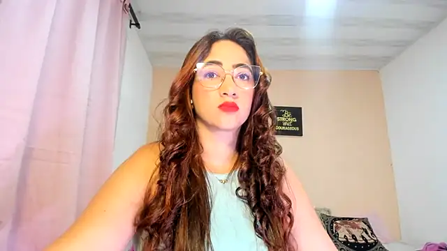 TamiDesire online show from 4, 6, 2026