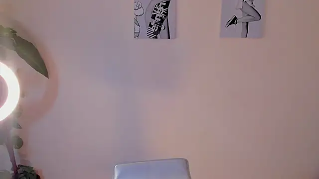 Snapshot of SamayRyann chatting on 12, 9, 2025 SamayRyann online show from 12, 9, 2025