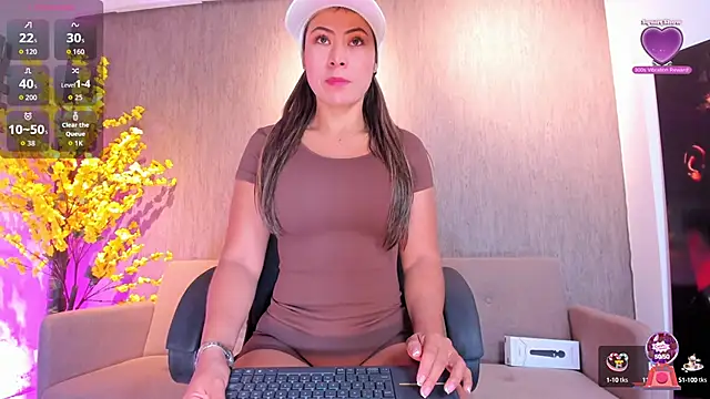 miacox 23 online show from 15, 10, 2025