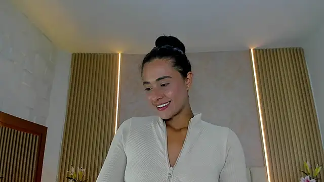 ZOEBARLOWE online show from 28, 10, 2025