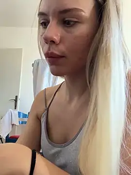 Snapshot of SexyMommyKate chatting on 21, 9, 2025 SexyMommyKate online show from 21, 9, 2025