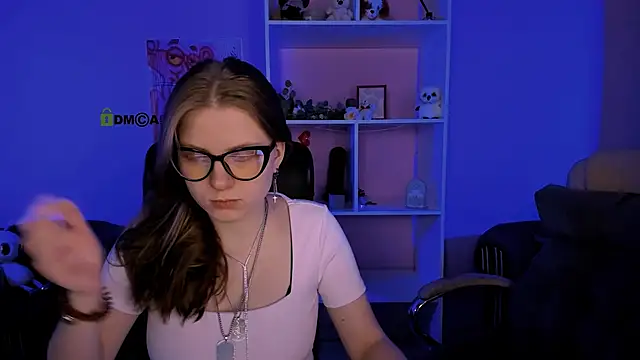 foxy tease  online show from 26, 9, 2025