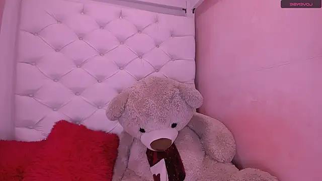 Snapshot of eimy_skinny_ chatting on 25, 4, 2026 eimy skinny online show from 25, 4, 2026