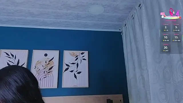 Snapshot of SarahMiler_ chatting on 25, 9, 2025 SarahMiler online show from 25, 9, 2025