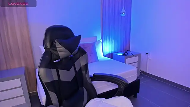 megara x  online show from 25, 10, 2025