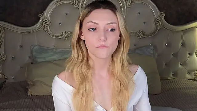 Snapshot of CindyFors chatting on 25, 9, 2025 CindyFors online show from 25, 9, 2025
