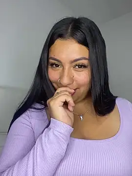 Issa Santana online show from 4, 4, 2026