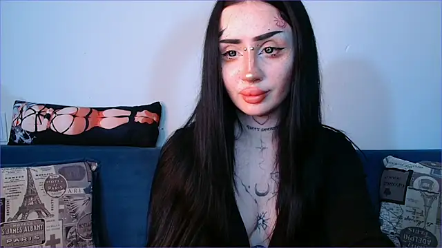 Snapshot of alisa_tattoogirl1 chatting on 4, 10, 2025 alisa tattoogirl1 online show from 4, 10, 2025