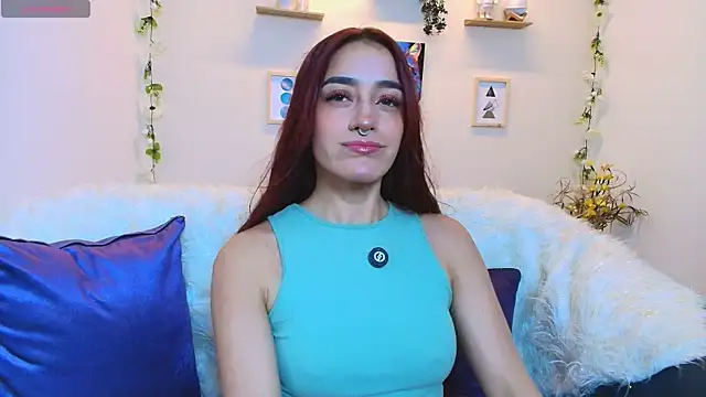 Snapshot of ViolethRosse chatting on 5, 5, 2026 ViolethRosse online show from 5, 5, 2026