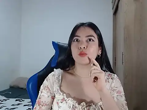 EloiseJun online show from 17, 9, 2025