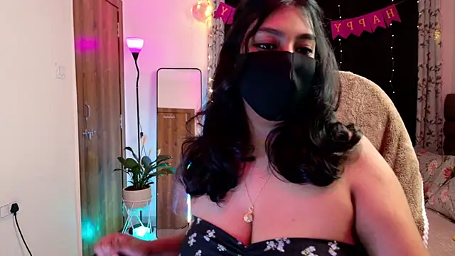 Snapshot of Gulaboo100 chatting on 11, 1, 2026 Gulaboo100 online show from 11, 1, 2026