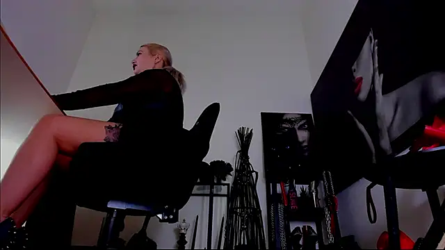 demisweet online show from 26, 2, 2026