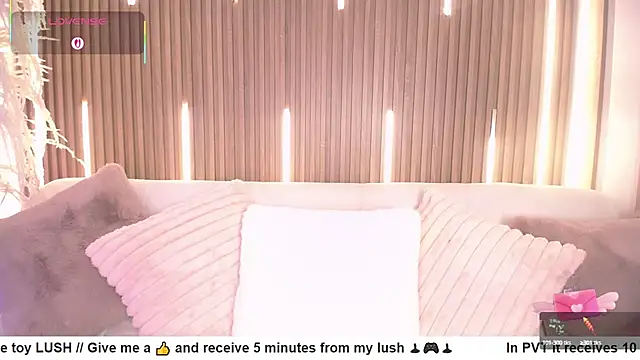 MylaDreams online show from 24, 9, 2025