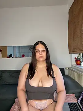 Snapshot of Katherine_Leyla chatting on 27, 5, 2026 Katherine Leyla online show from 27, 5, 2026