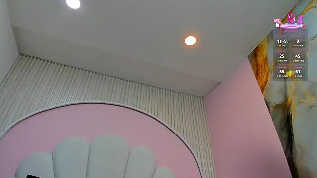 hinata dolly online show from 5, 11, 2025