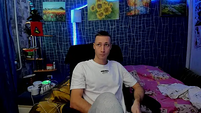 CuteBoy228 online show from 6, 1, 2026