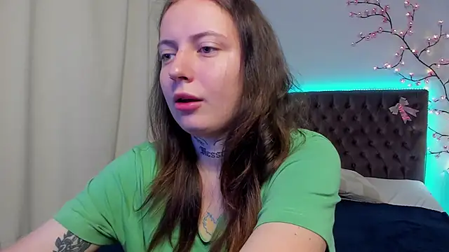 Snapshot of LilaVame chatting on 10, 9, 2025 LilaVame online show from 10, 9, 2025