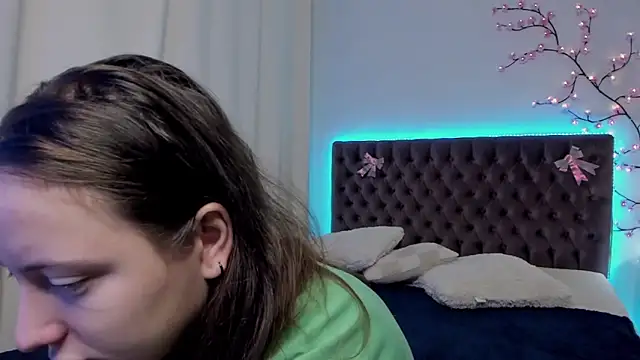 Snapshot of LilaVame chatting on 15, 9, 2025 LilaVame online show from 15, 9, 2025