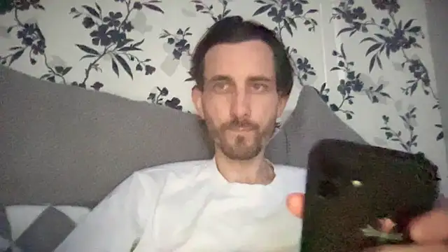 Snapshot of Big8inchUncutCock chatting on 25, 4, 2026 Big8inchUncutCock online show from 25, 4, 2026