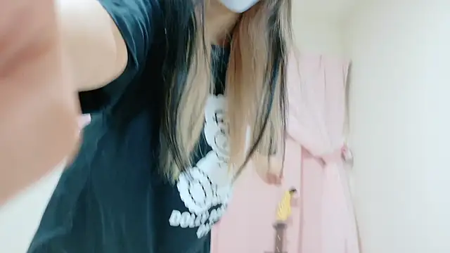 Snapshot of Nyan_love_ch chatting on 10, 9, 2025 Nyan love ch online show from 10, 9, 2025