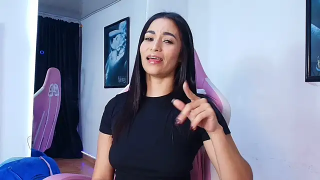 GraceWallace  online show from 17, 7, 2026