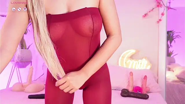 mili moon  online show from 12, 10, 2025