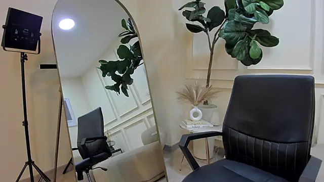 Karlla Brown online show from 13, 9, 2025