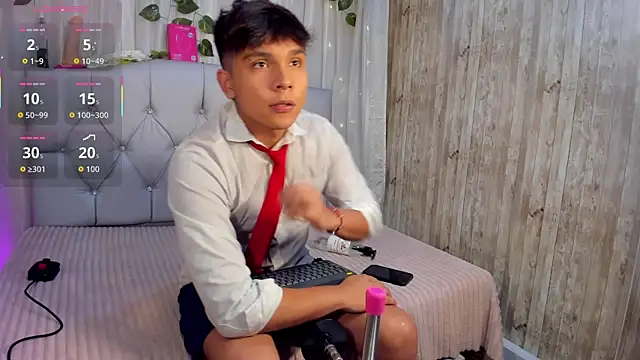 Snapshot of Thiago_Kozak chatting on 12, 6, 2026 Thiago Kozak online show from 12, 6, 2026