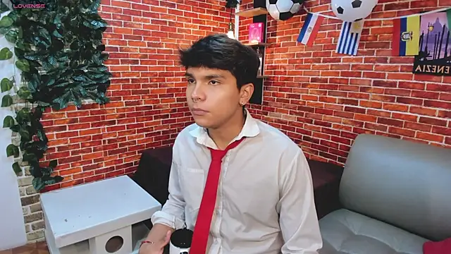 Snapshot of Thiago_Kozak chatting on 6, 7, 2026 Thiago Kozak online show from 6, 7, 2026