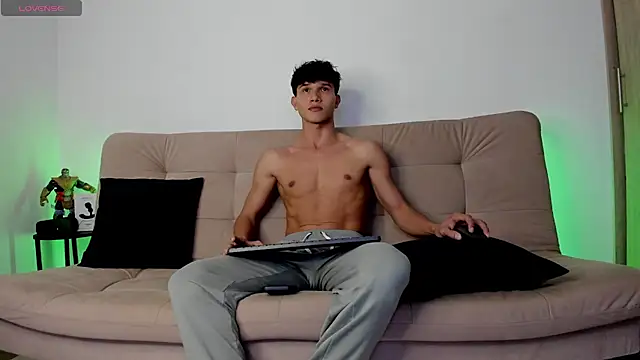 2Amateur Guys online show from 20, 11, 2025