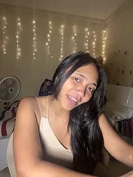 effie castroo online show from 4, 10, 2025