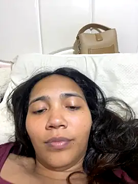 effie castroo online show from 4, 10, 2025