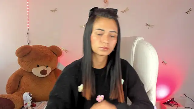 Snapshot of princessluna_19 chatting on 4, 10, 2025 princessluna 19 online show from 4, 10, 2025