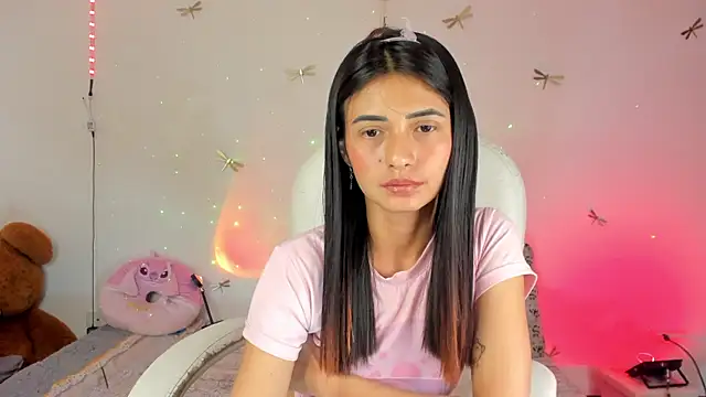 Snapshot of princessluna_19 chatting on 6, 10, 2025 princessluna 19 online show from 6, 10, 2025