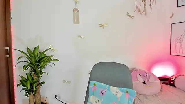 princessluna 19 online show from 5, 2, 2026