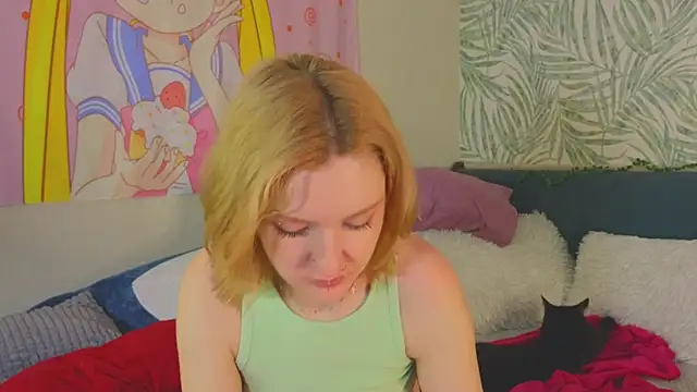 Snapshot of Alice_Pops chatting on 11, 10, 2025 Alice Pops online show from 11, 10, 2025