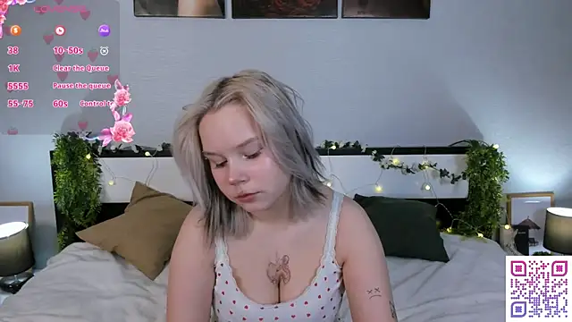 girlllsooft online show from 17, 12, 2025