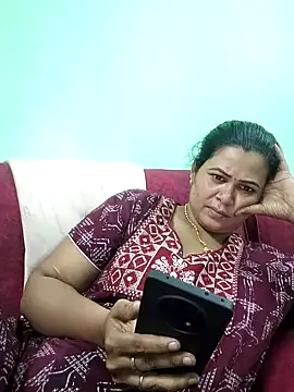 Snapshot of tamilaruvi chatting on 4, 5, 2026 tamilaruvi online show from 4, 5, 2026