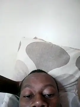 Snapshot of Tayzortee chatting on 19, 11, 2025 Tayzortee online show from 19, 11, 2025