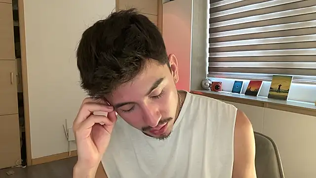 sweettaaron01 online show from 19, 12, 2025