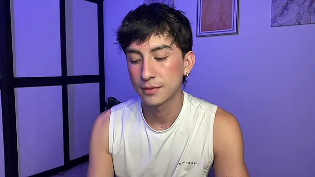 sweettaaron01 online show from 3, 6, 2026