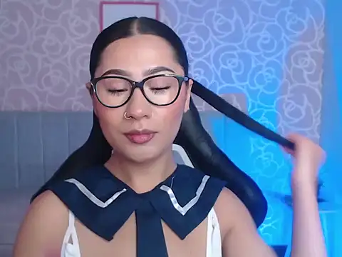 Snapshot of evelyn_ch_ chatting on 25, 9, 2025 evelyn ch online show from 25, 9, 2025