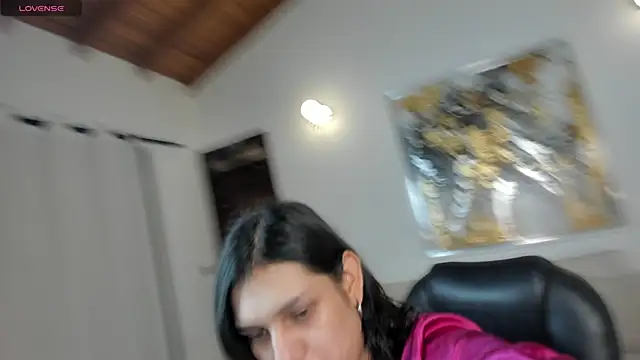 SarahYates online show from 9, 2, 2026