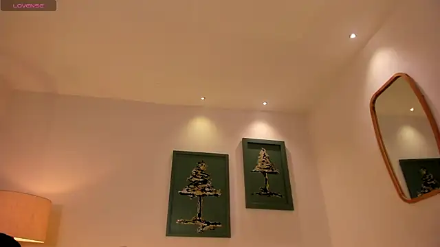 IsabellaMoreau online show from 12, 10, 2025