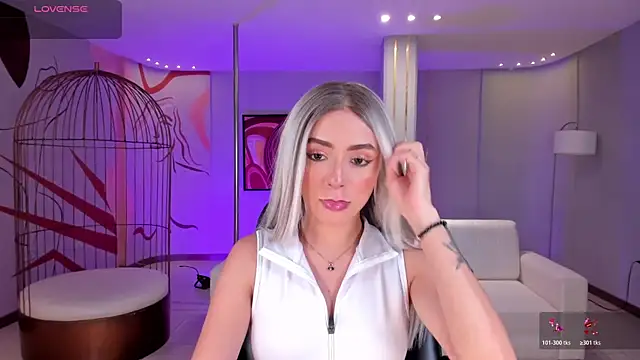 IsabellaMoreau online show from 9, 4, 2026