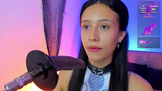 Snapshot of alicemoon__ chatting on 30, 10, 2025 alicemoon   online show from 30, 10, 2025