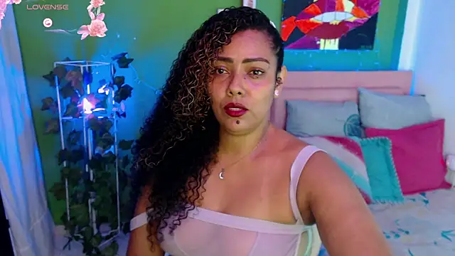 Snapshot of katherinnyazz chatting on 13, 9, 2025 katherinnyazz online show from 13, 9, 2025