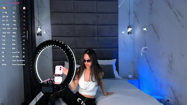 Snapshot of Nelly_Kimm chatting on 19, 6, 2026 Nelly Kimm online show from 19, 6, 2026