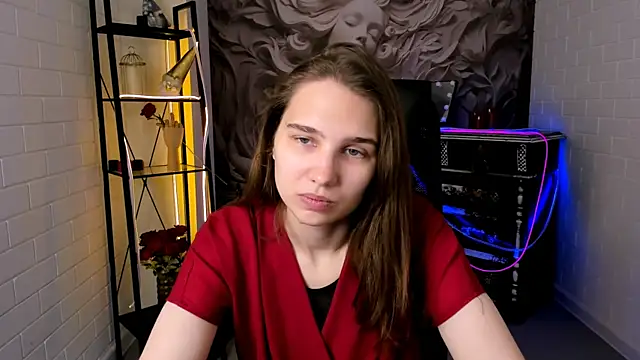 TessaMill online show from 10, 9, 2025