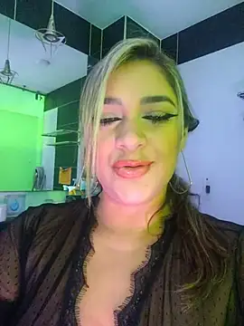 Snapshot of NicoleDiior chatting on 22, 5, 2026 NicoleDiior online show from 22, 5, 2026